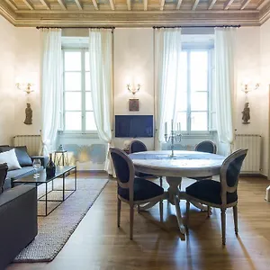  Apartment - Orsanmichele View Italy